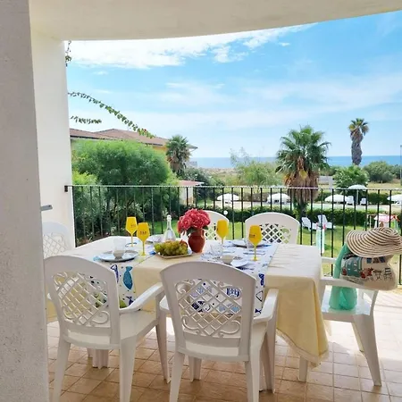 Apartment In Cutro Mit Terrasse, Grill Und Gemeinsamem Pool Und Meerblick Le Castella (Calabria)